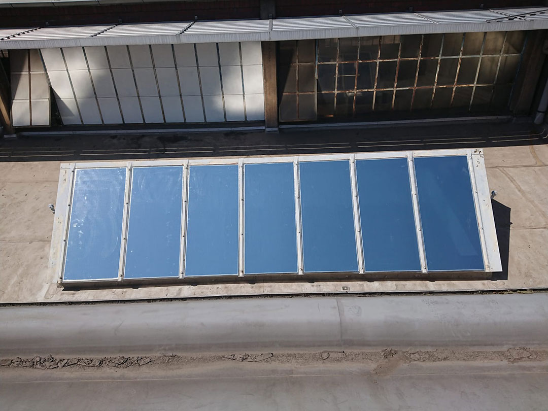 Sonneschutzfolie für Dachfenster mit Drahtglas